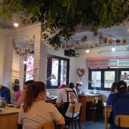 Hongdae Ring Cafe