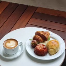 Lowide Coffee Bakery Thumbnail