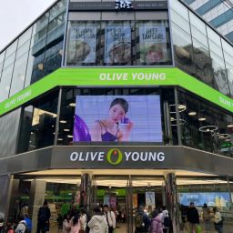 OLIVE YOUNG 明洞旗舰店 Thumbnail