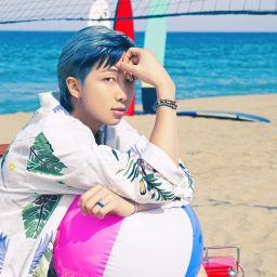 “RM” 生日咖啡厅🎂 Thumbnail