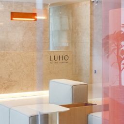 LUHO美容外科 Thumbnail