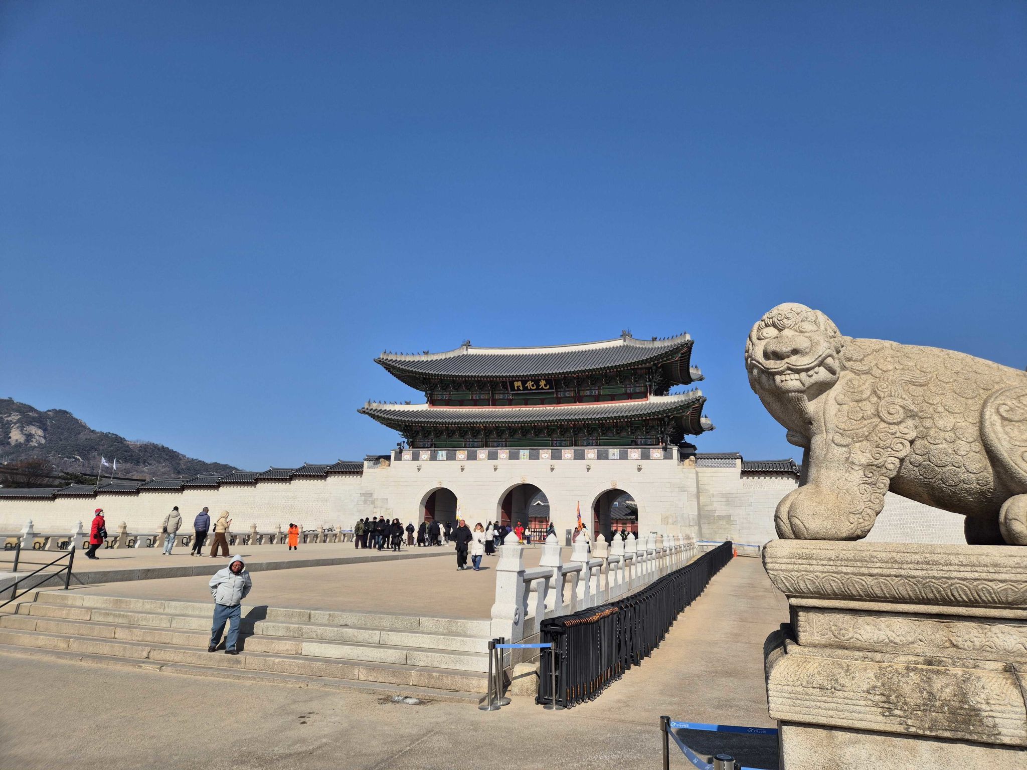 공연 전 광화문 일대 참고 이미지인 경복궁 정문