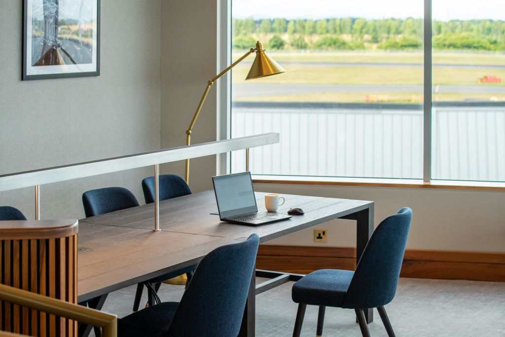 에든버러 공항 - 플라자 프리미엄 라운지 (출국장)