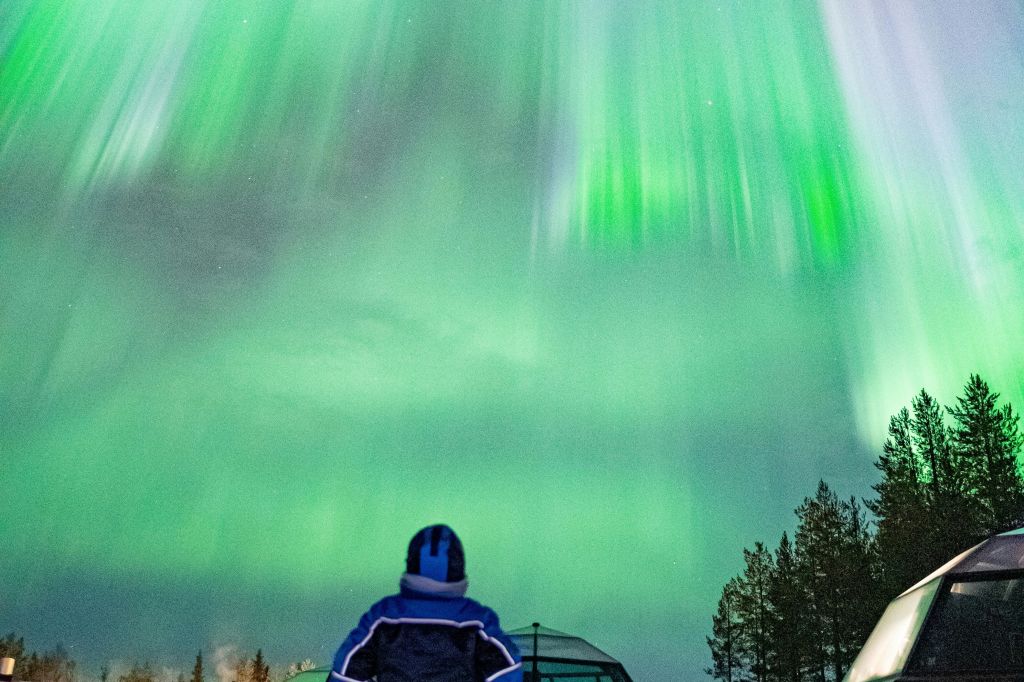 오로라를 배경으로 인생샷 찍기