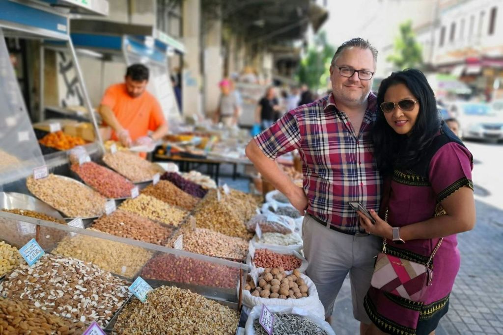 Probando nueces griegas