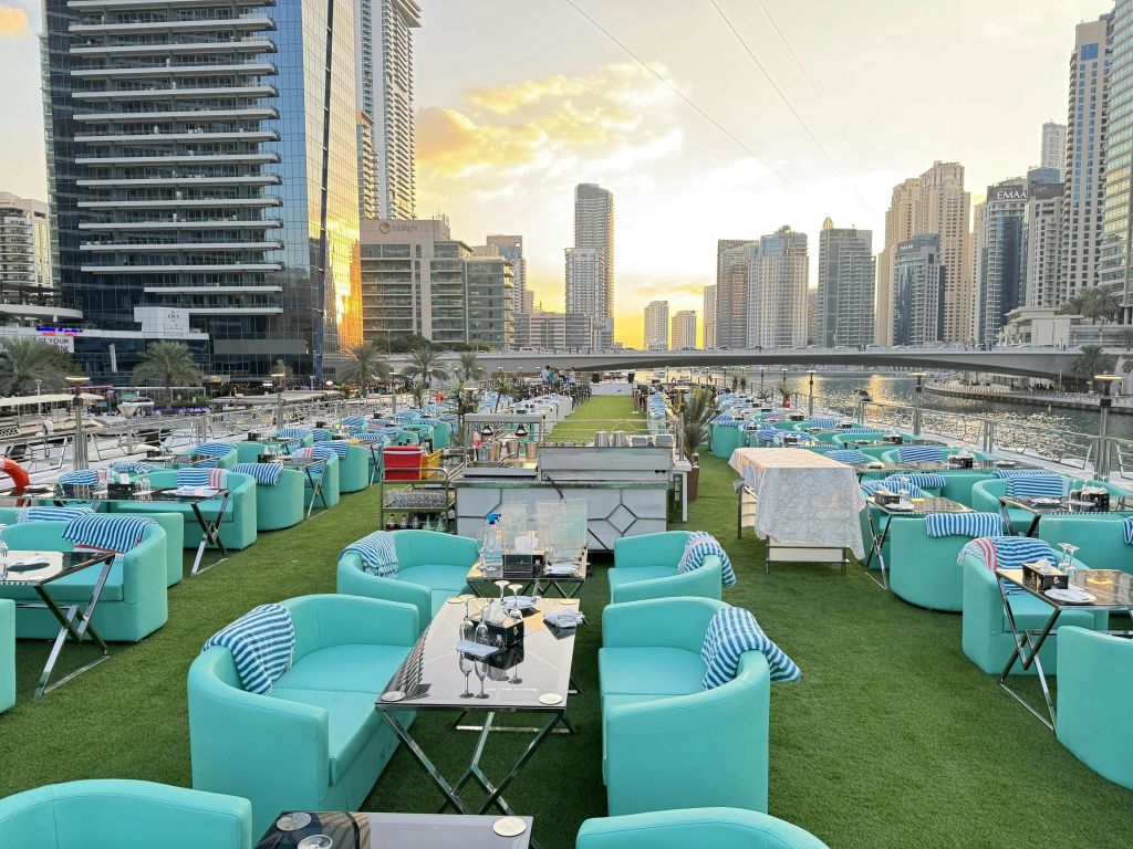 최고의 덱 VIP 구역