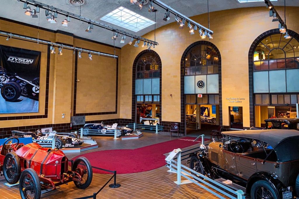 새러토가 자동차 박물관