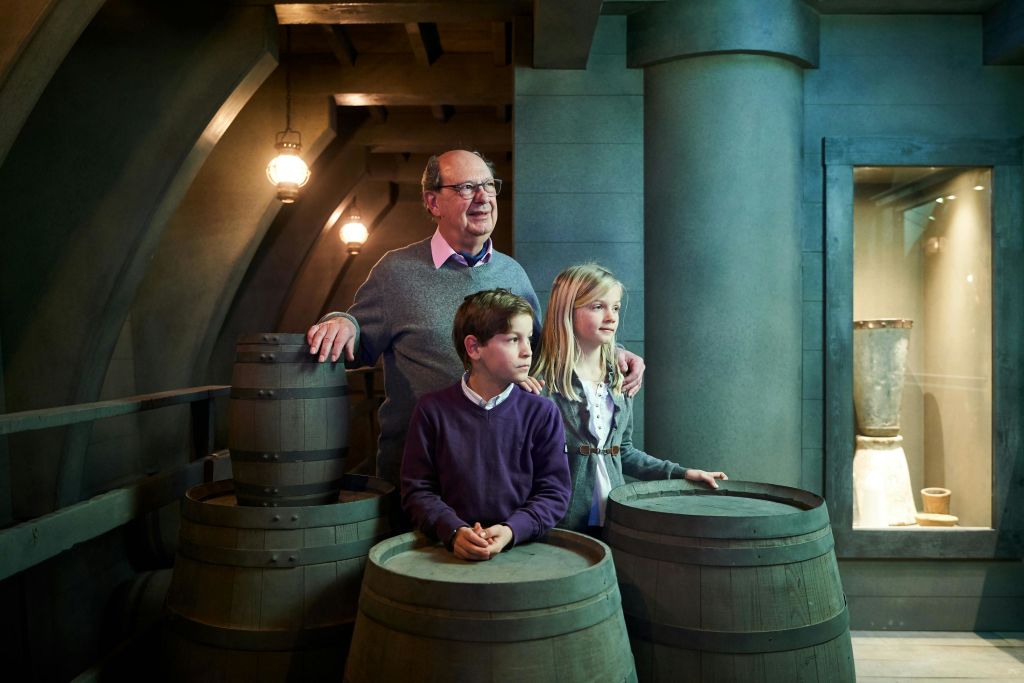 코르테스 보트를 타고 코코아가 어떻게 유럽에 도착했는지 알아보세요.