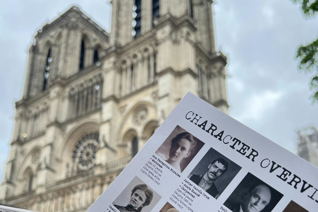 노틀담을 배경으로 미스터리 해결하기