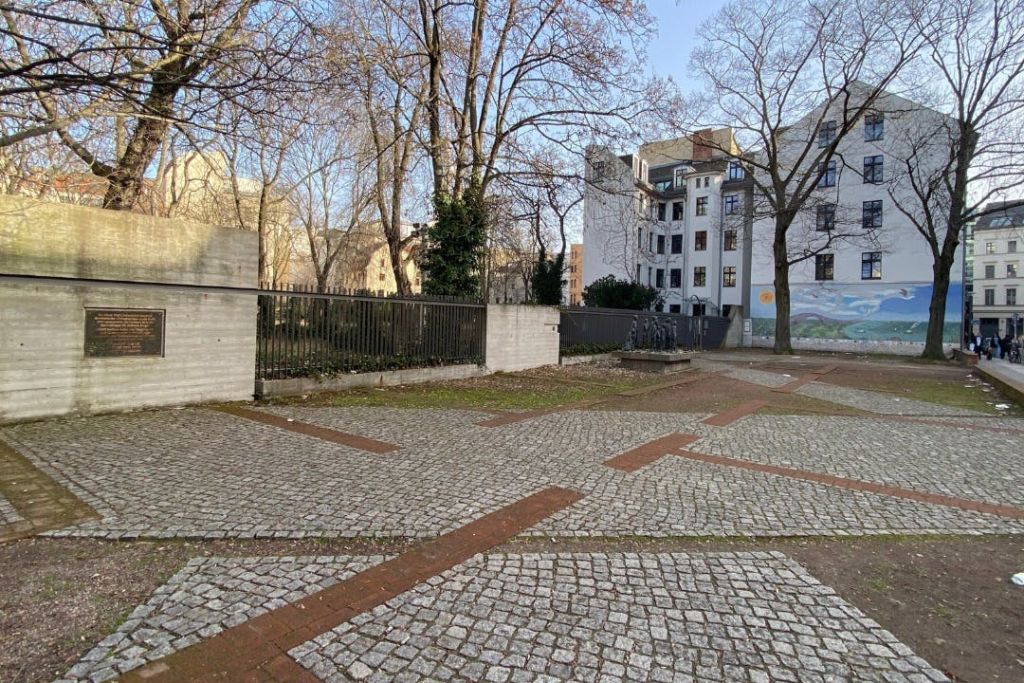 이전 추방 센터.