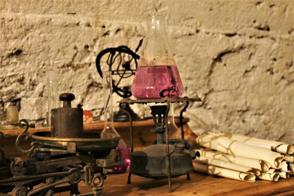 프라하 올드타운과 중세 지하 감옥 투어