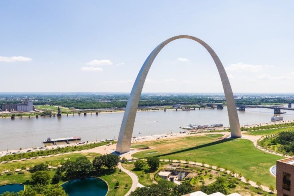 아치, 크루즈, 헬리콥터로 즐기는 세인트루이스 베스트 투어
