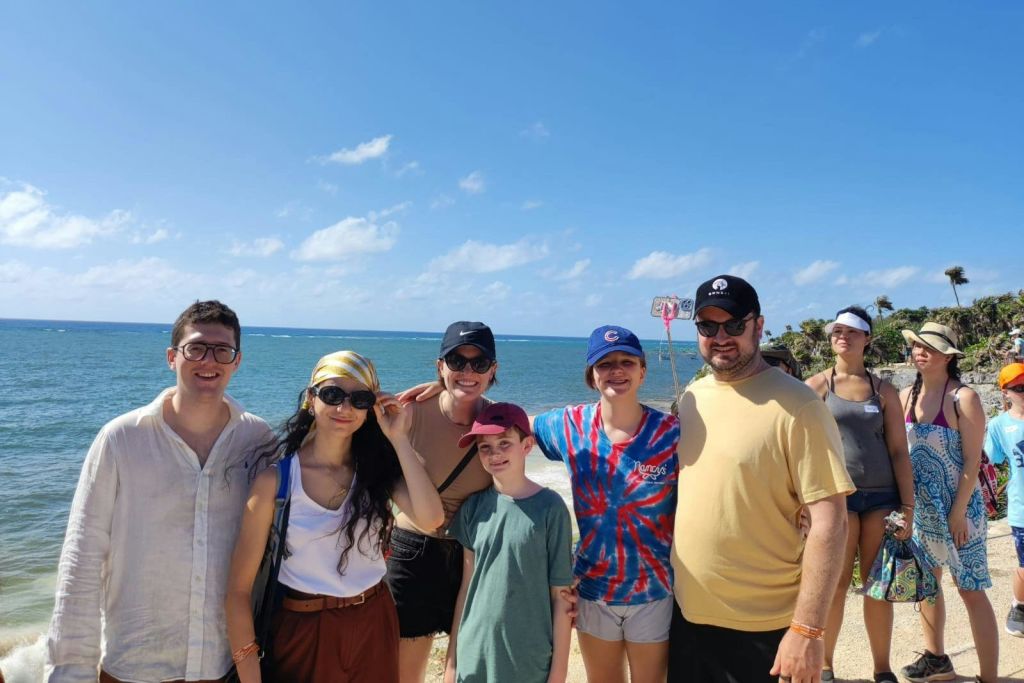 그룹으로 즐기는 툴룸 투어