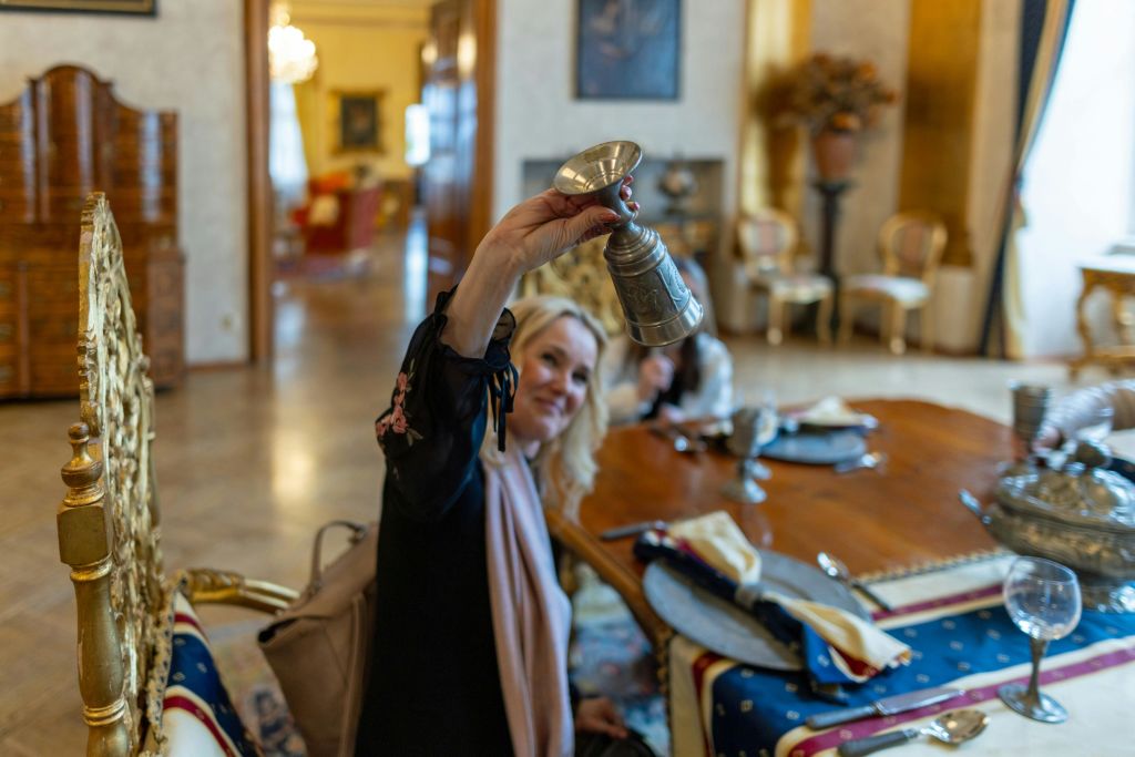 체코 중세 정통 오리지널 체험: 저녁 식사, 쇼, 양조장, 성