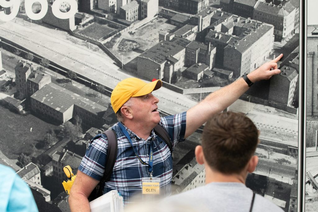 체크포인트 찰리 투어 가이드