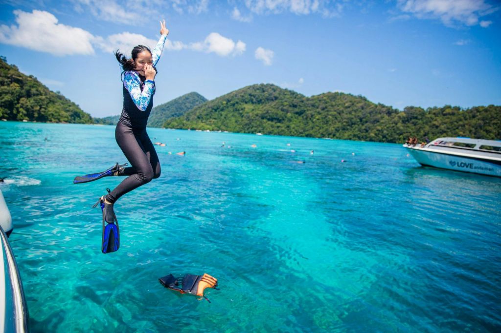 스노클링과 수중 낙원 탐험