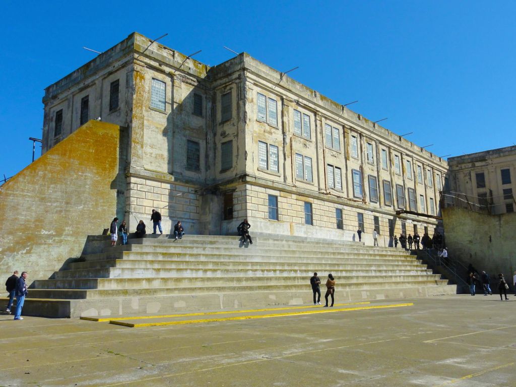 알카트라즈 빌딩