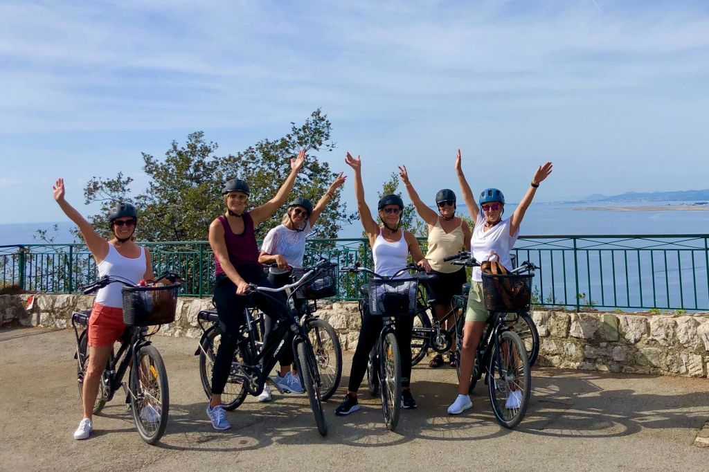 전기자전거를 타고 즐기는 니스 가이드 투어