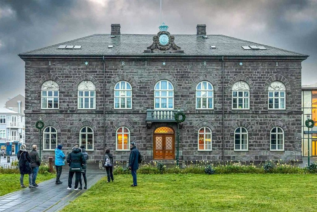 아이슬란드 의회 건물 등에 대한 이야기