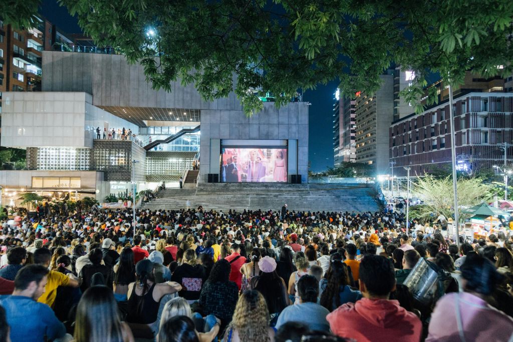 연장 야간 야외 영화관