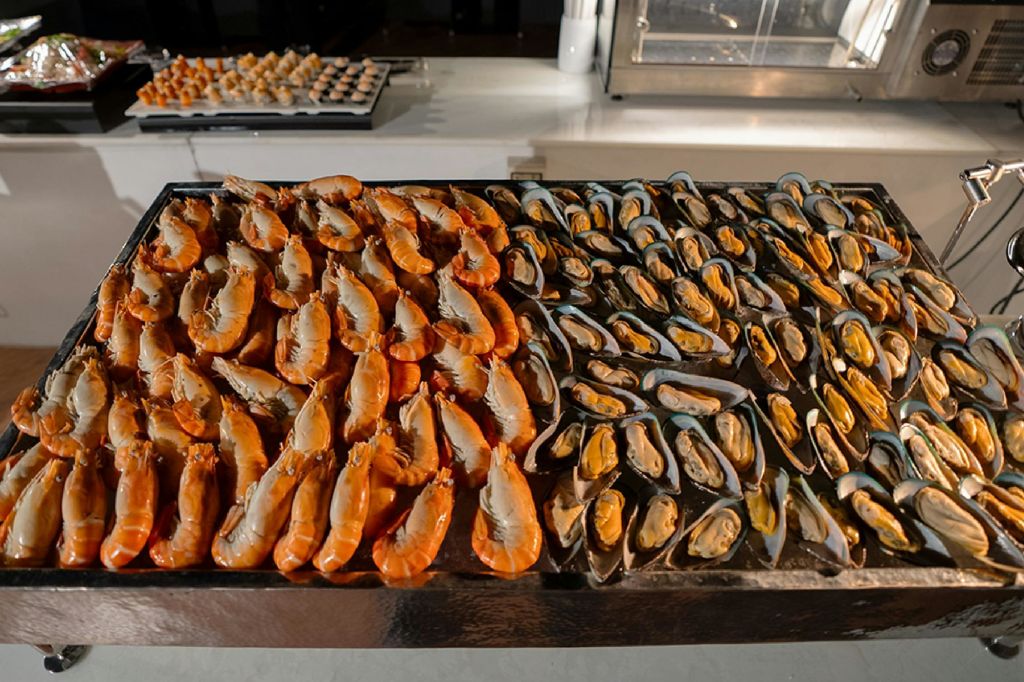 오퓰런스 럭셔리 디너 크루즈