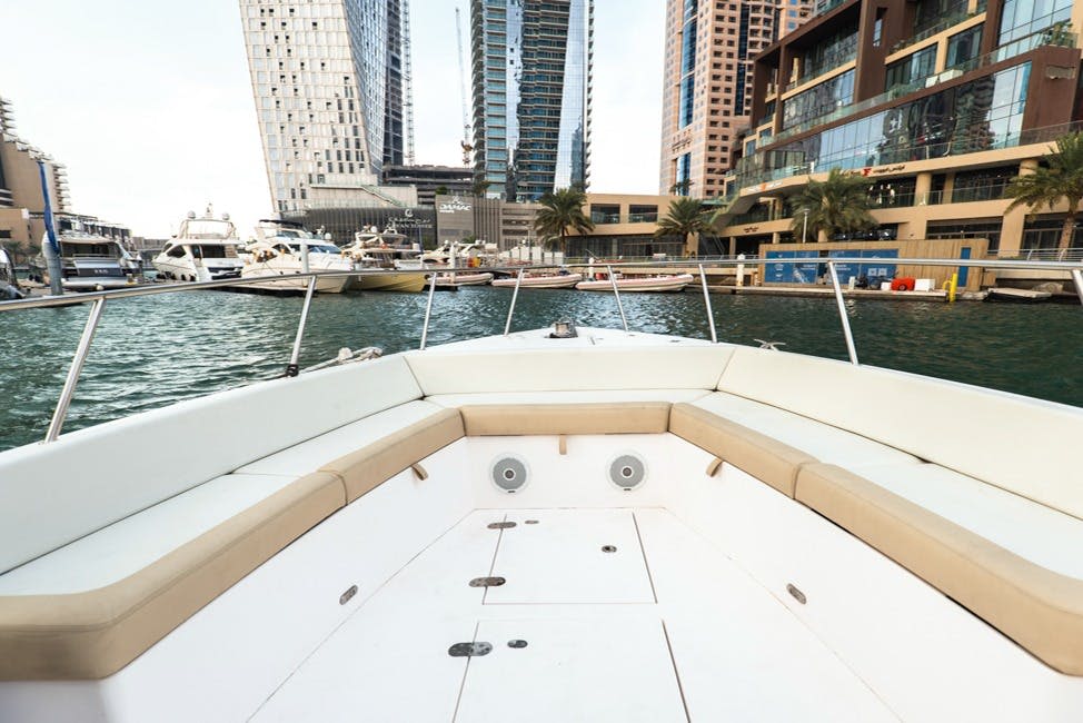 켄타우로스 헌장 - 36피트 요트 - 천둥