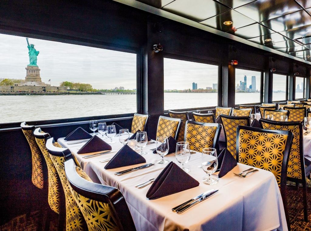 뉴욕 시그니처 브런치 크루즈