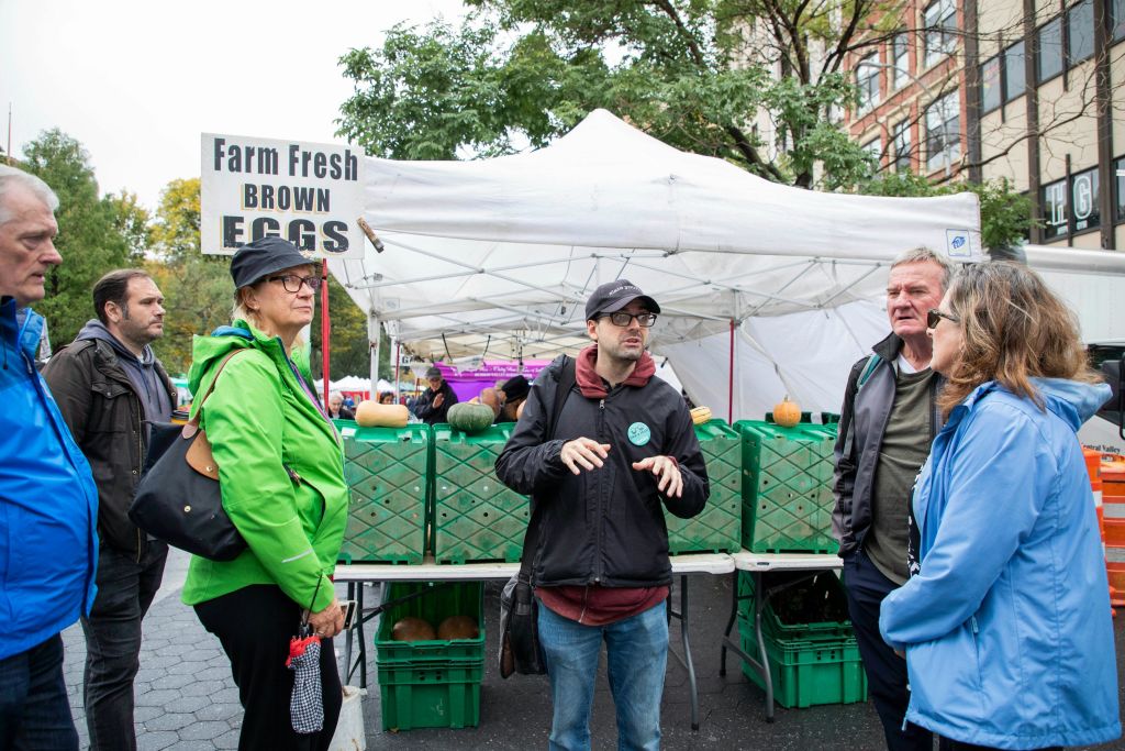 미국에서 가장 오래 운영되는 파머스 마켓 중 하나인 그린마켓에 대해 알아보세요!