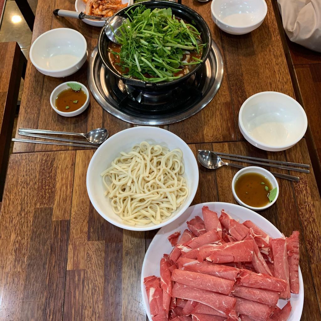 신천 샤브 매운 칼국수
