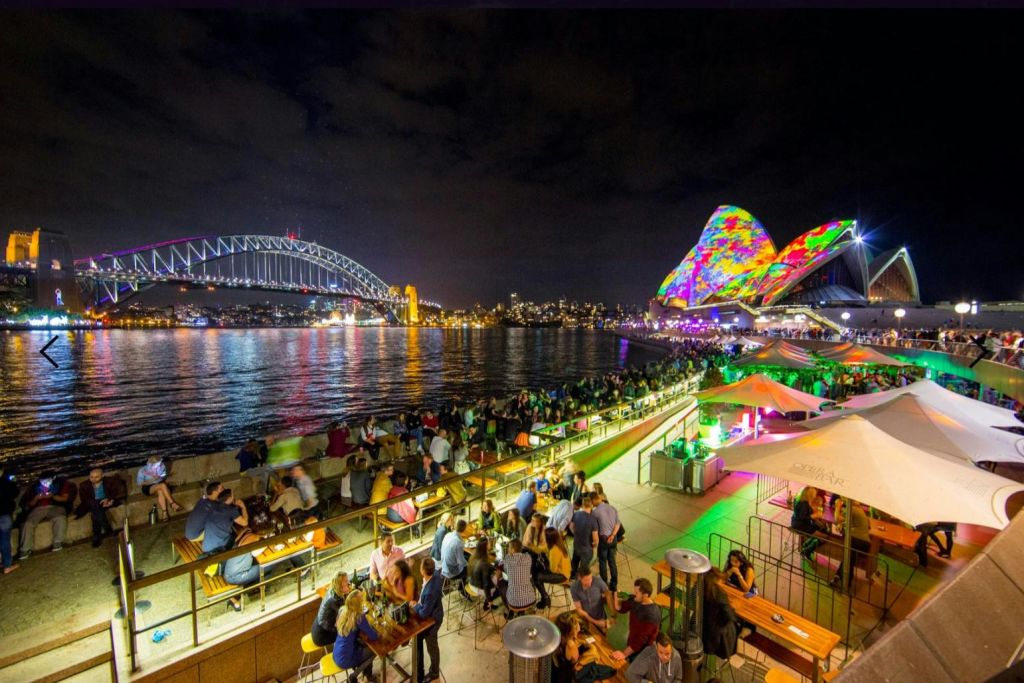 선더 제트: 30분간 즐기는 비비드 크루즈