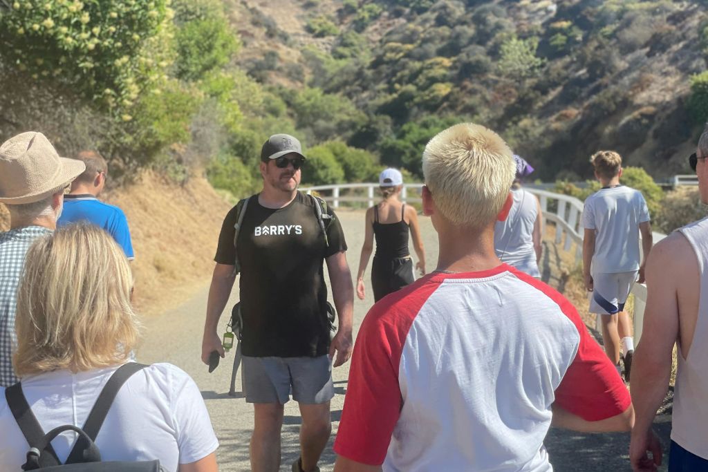 모든 피트니스 레벨에 적합한 쉽고 캐주얼한 페이스를 기대하세요