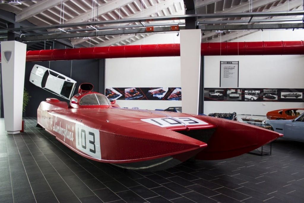 람보르기니의 오래된 자동차