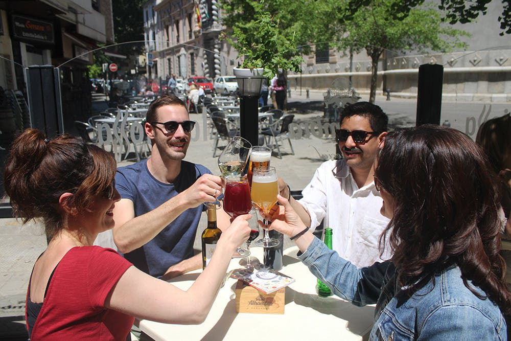 그라나다와 경이로운 타파스 컬투라를 응원합니다