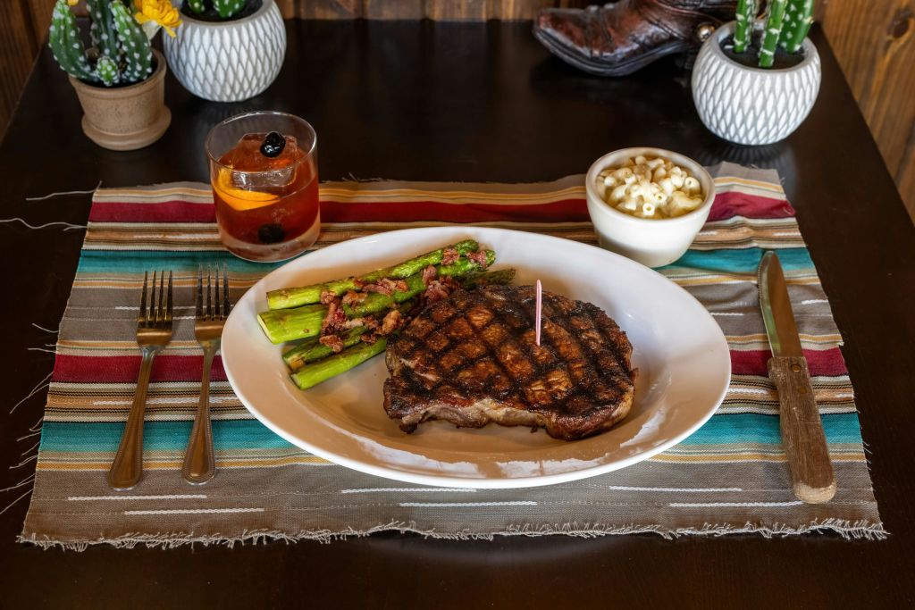 테하스 스테이크하우스에서 즐기는 스테이크 저녁 식사