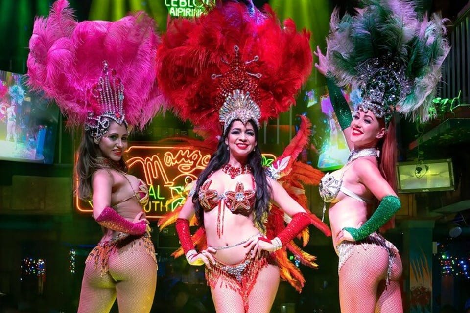 망고의 열대 카페