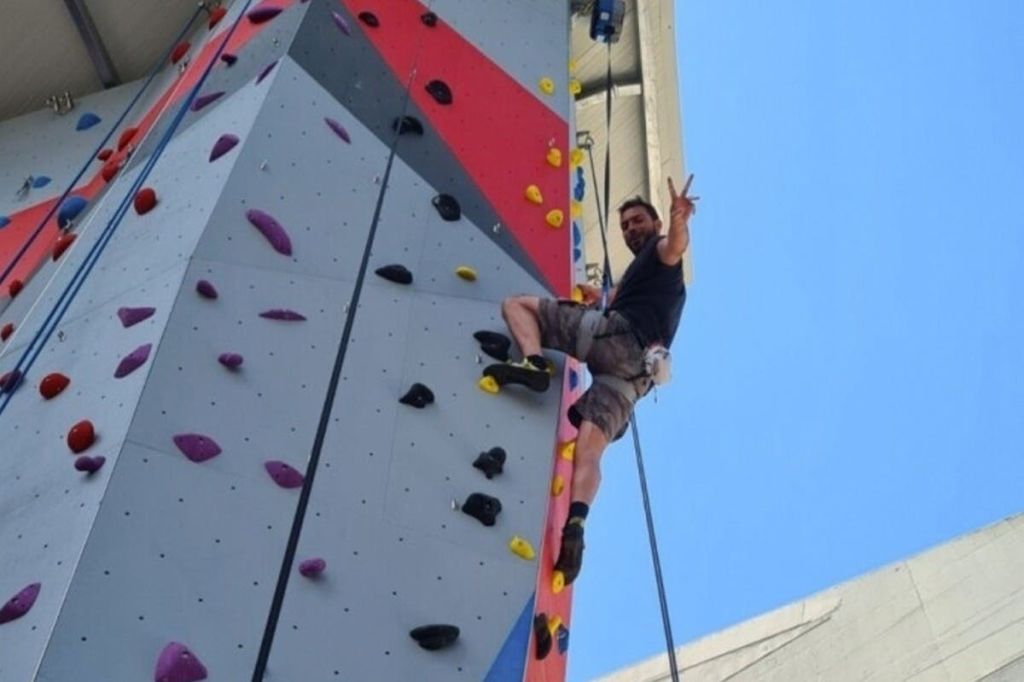 최대 12.5미터 높이로 등반하기