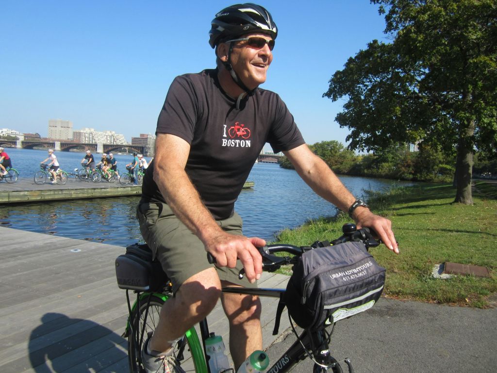 렌 (투어 가이드 중 하나)