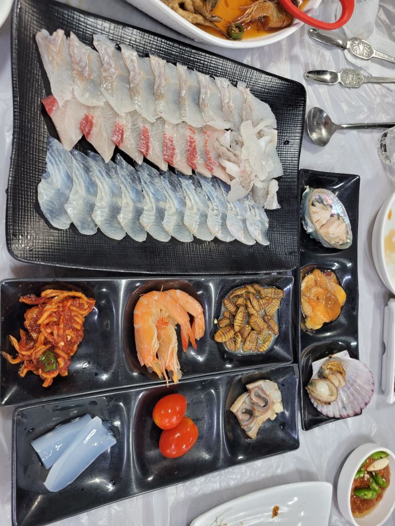 삼형제 횟집