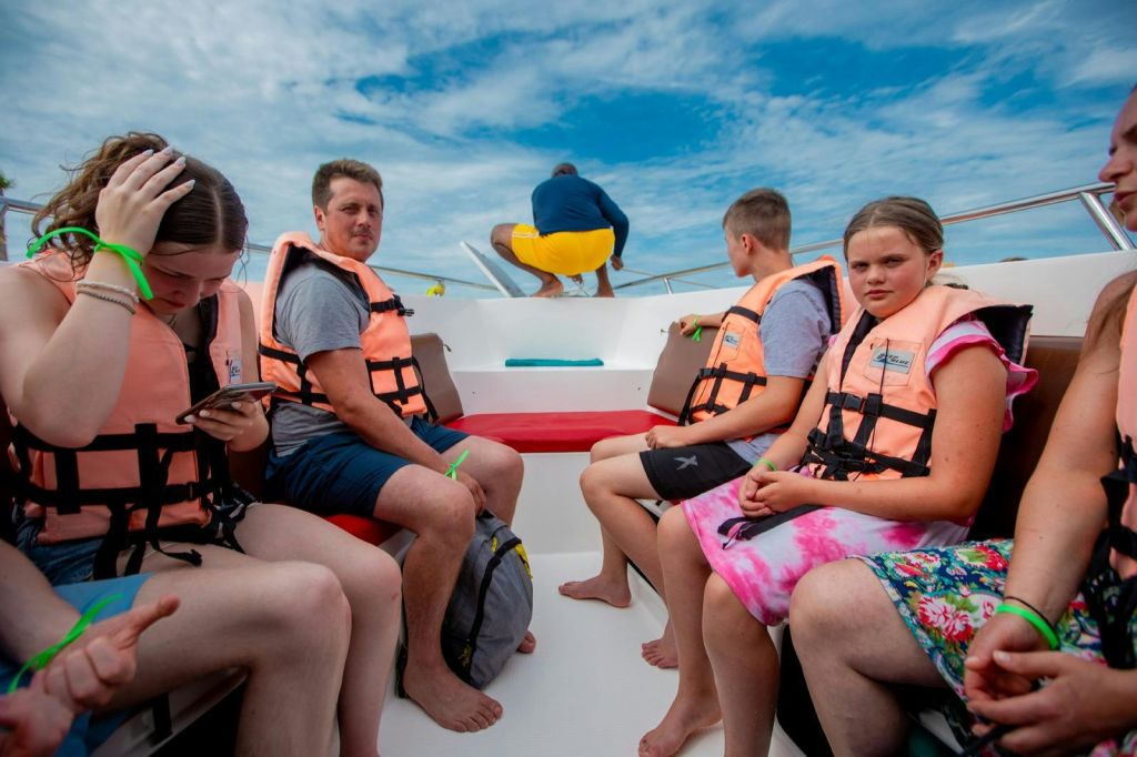 탄 & 피그 제도: 가이드와 함께하는 코사무이 스피드보트 투어 + 핑크 돌고래 관찰