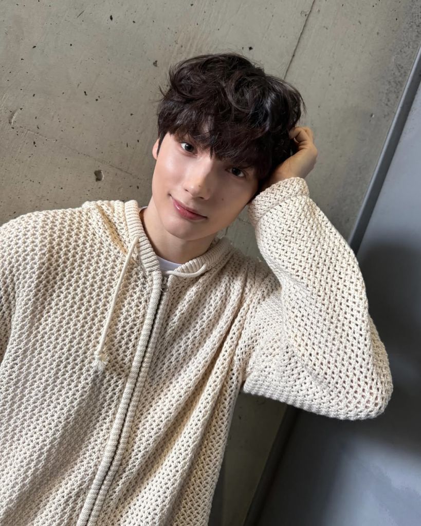 『HUENINGKAI』 Birthday Cafe 🎂 Thumbnail