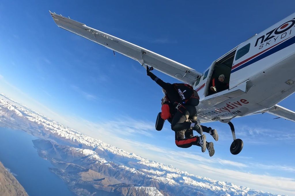 스카이다이빙