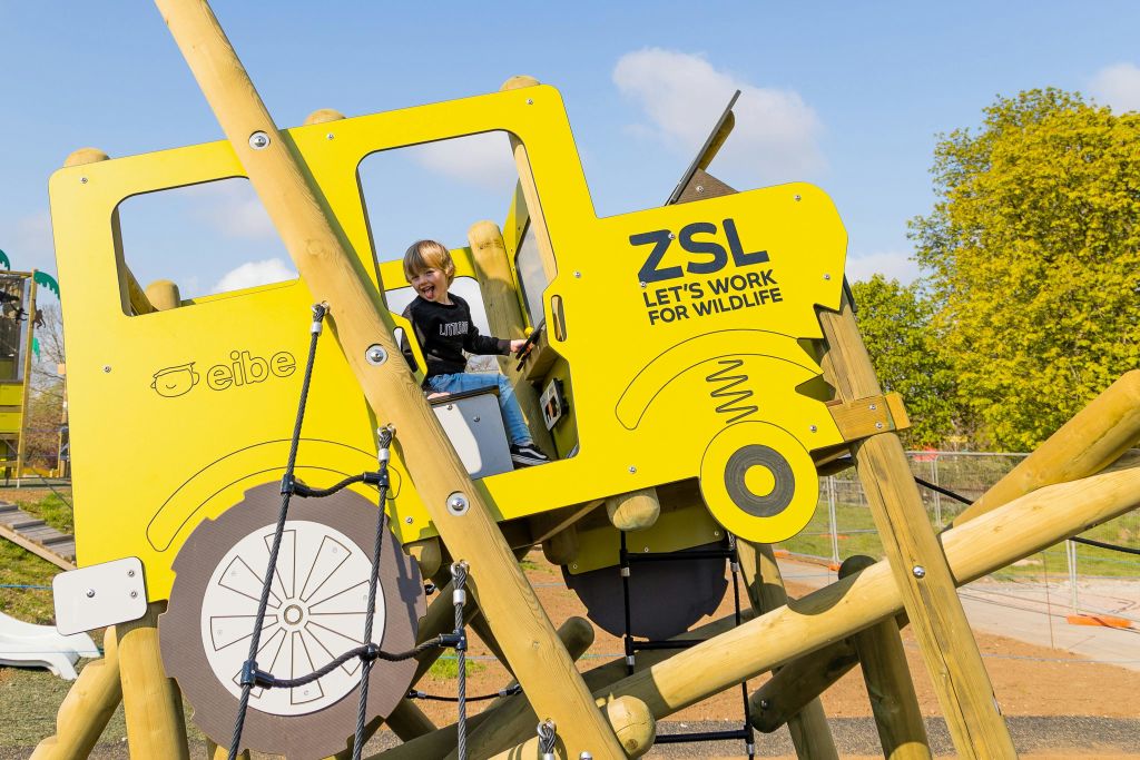 훌라바주 야외 놀이