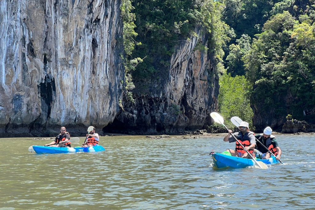 세계적으로 유명한 아오탈란 카약, 맹그로브 나무, 바다, 산, 맹그로브의 풍부한 자연 생태계 체험