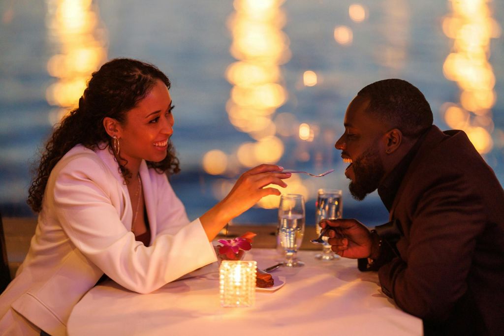 몬트리올 디너 보트 투어 (3코스)