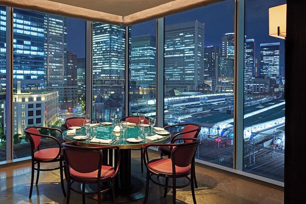 포시즌스 호텔 도쿄 앳 마루노우치