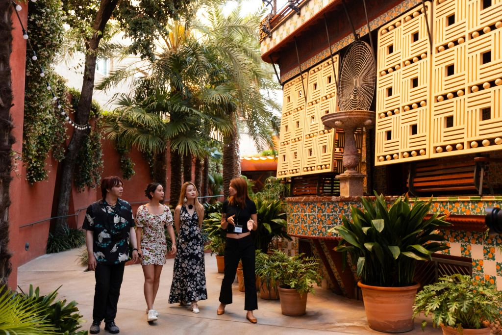 카사 비센스 정원 투어