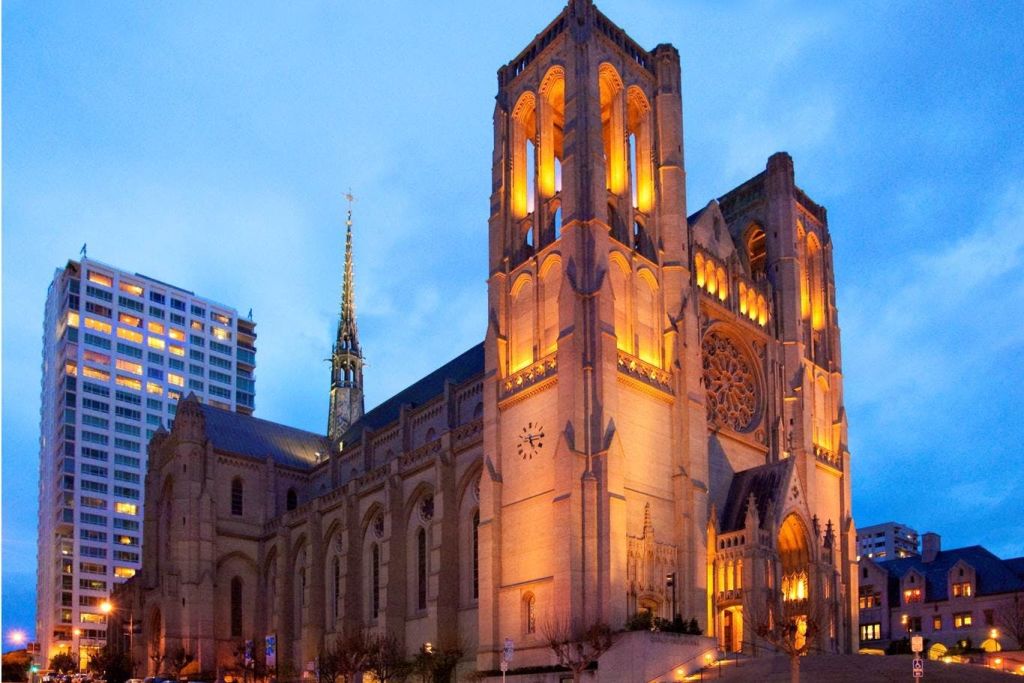 해질 무렵의 그레이스 대성당