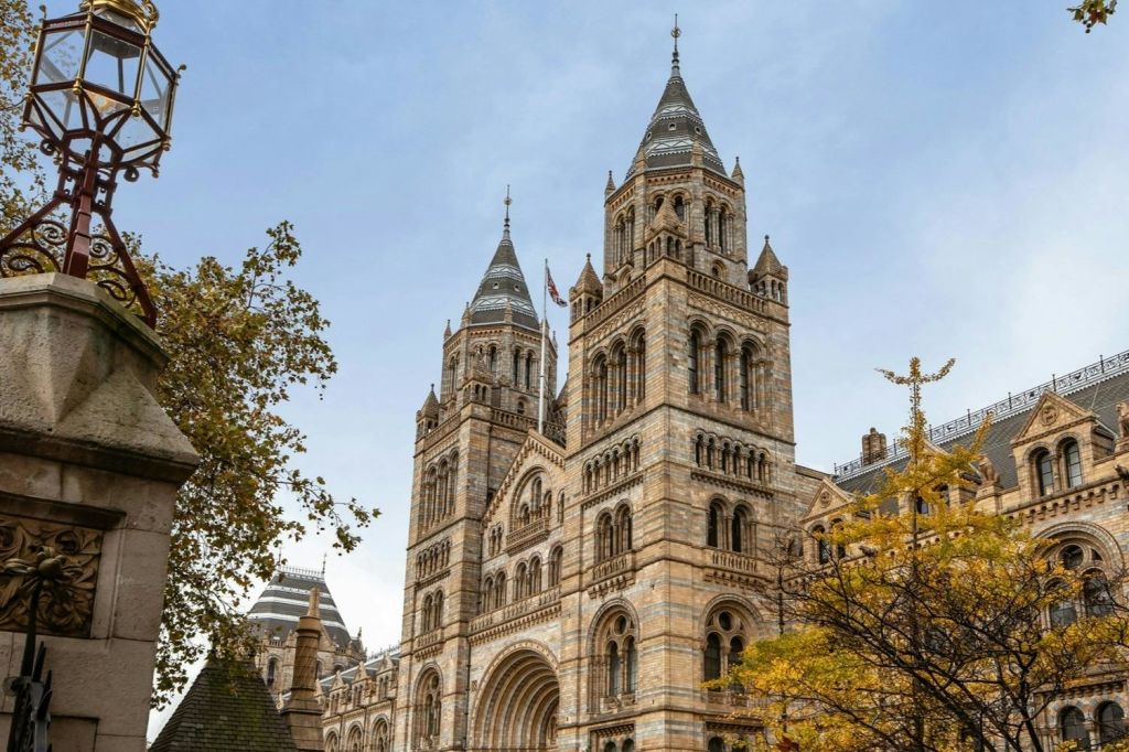 자연사 박물관 외부