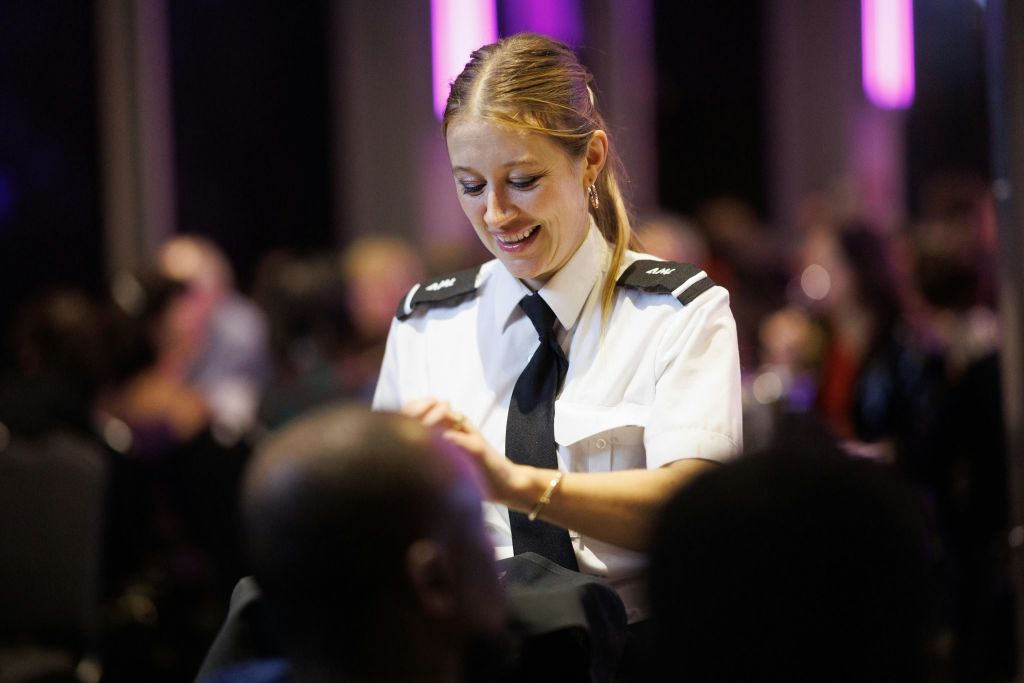 몬트리올 디너 보트 투어 (3코스)