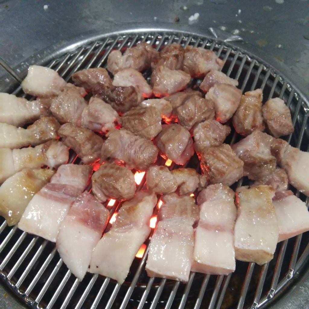 꽃돼지 연탄구이